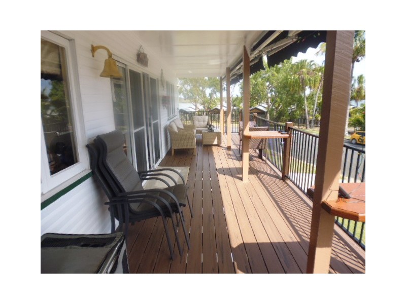 8 Oyster Parade, Tin Can Bay QLD 4580