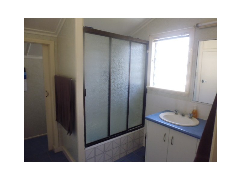 8 Oyster Parade, Tin Can Bay QLD 4580