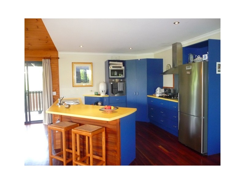 4 Nina Court, Cooloola Cove QLD 4580