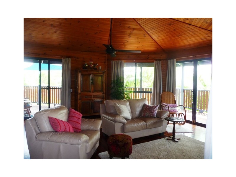 4 Nina Court, Cooloola Cove QLD 4580