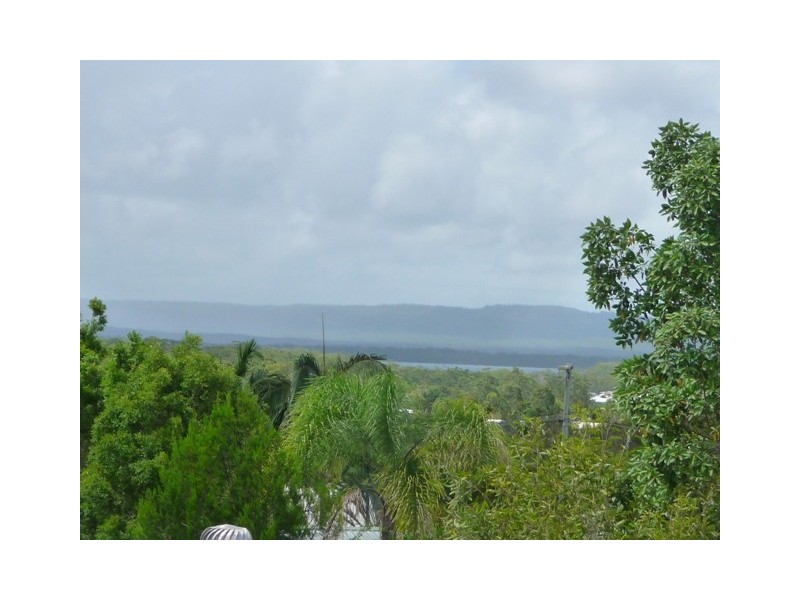 4 Nina Court, Cooloola Cove QLD 4580