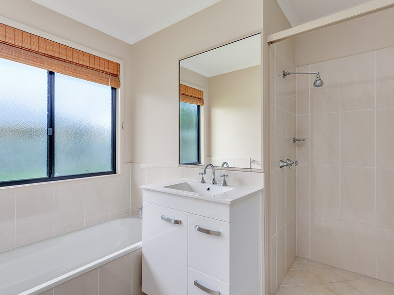 1 Capstan Court, Cooloola Cove QLD 4580