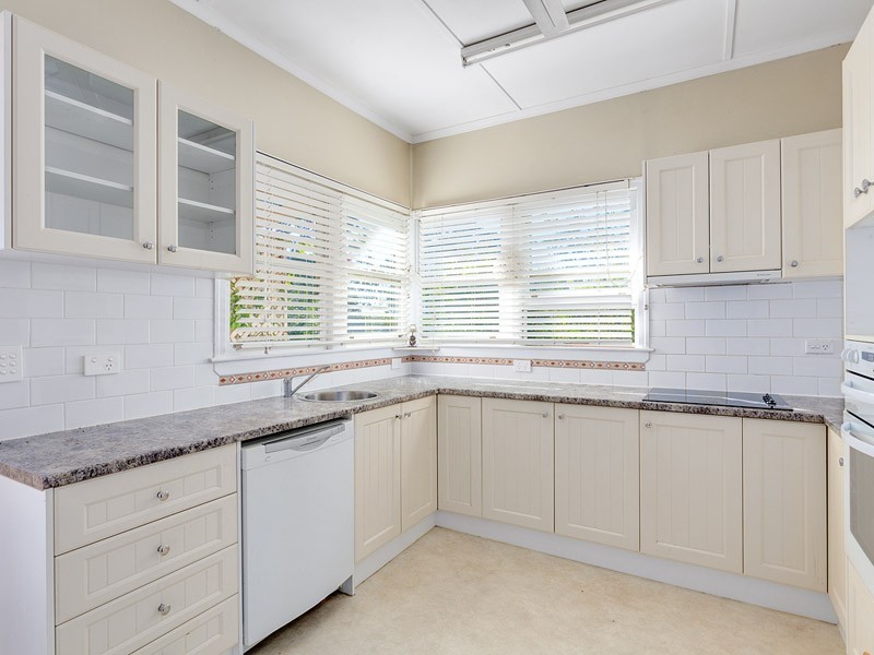 176 Queen Elizabeth Drive, Cooloola Cove QLD 4580