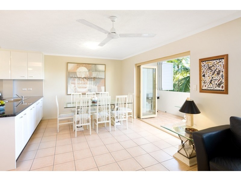 2/75 Kent Street, New Farm QLD 4005