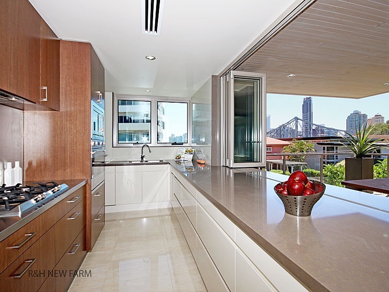 2/18 Moray Street, New Farm QLD 4005