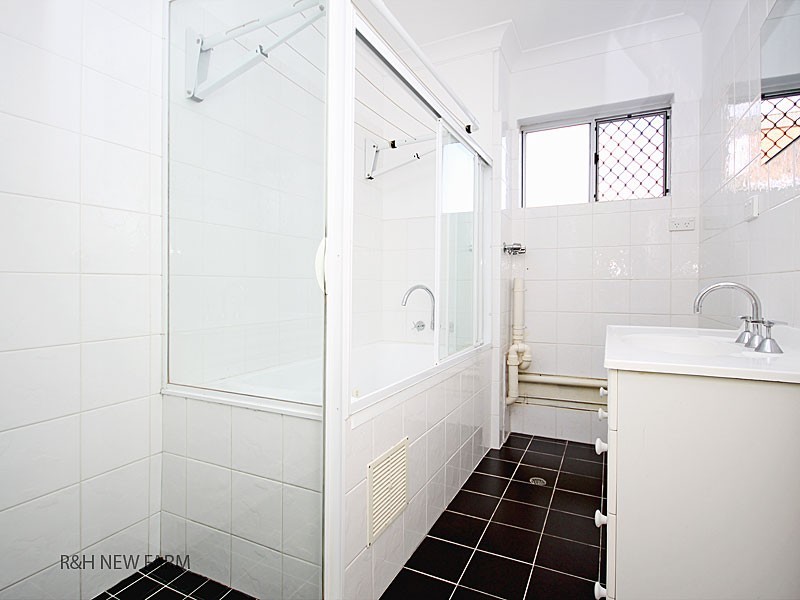 4/6 Fifth Avenue, Coorparoo QLD 4151