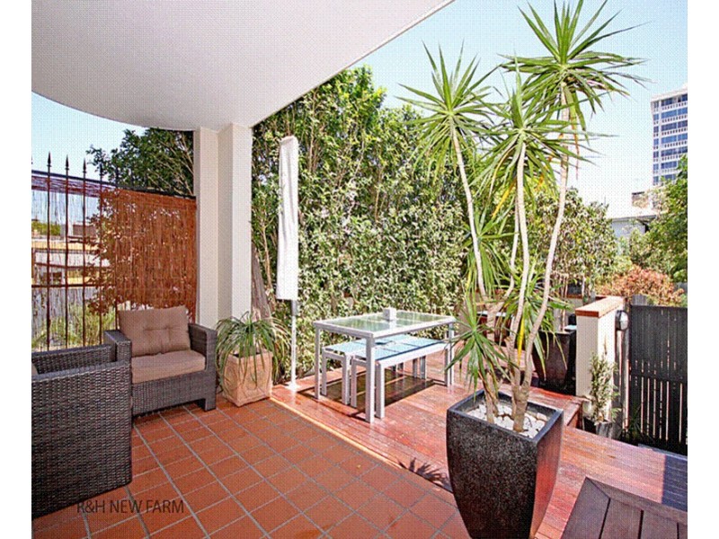 8/693 Brunswick Street, New Farm QLD 4005