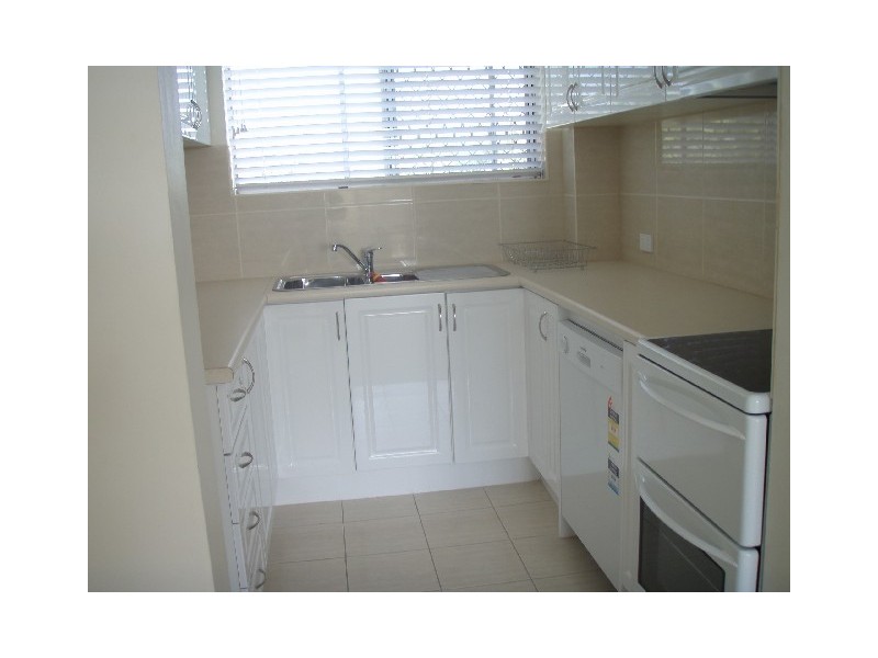 16 Wyndham Street, Herston QLD 4006