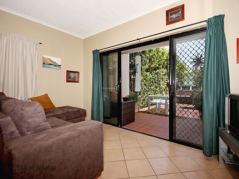 8/693 Brunswick Street, New Farm QLD 4005