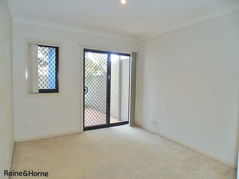 2/44 Riding Road, Hawthorne QLD 4171