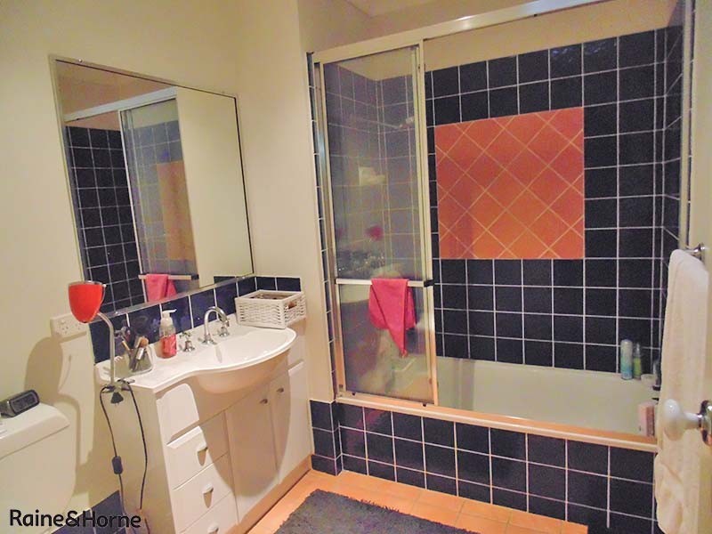 2/44 Riding Road, Hawthorne QLD 4171