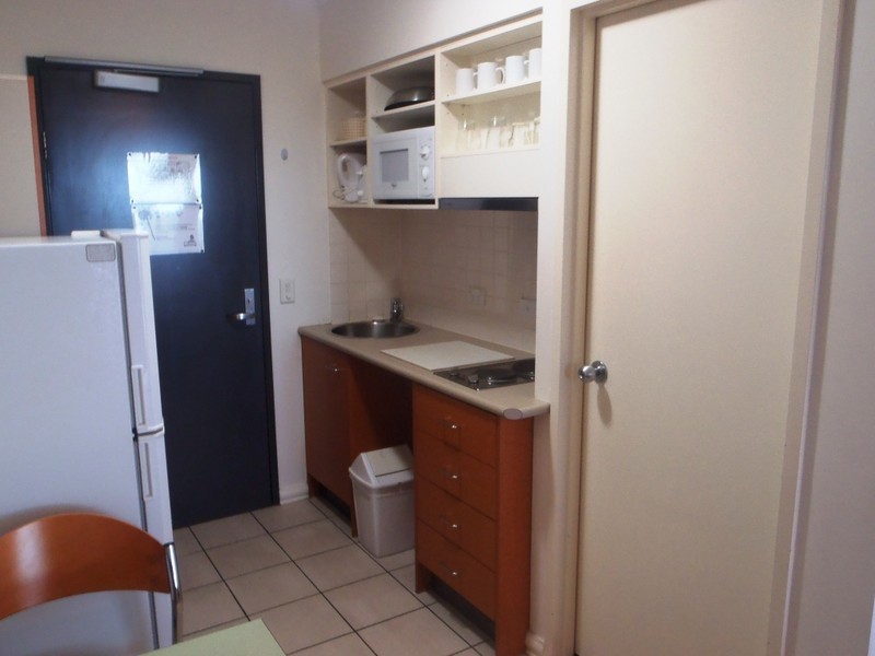 9 Castlebar Street, Kangaroo Point QLD 4169