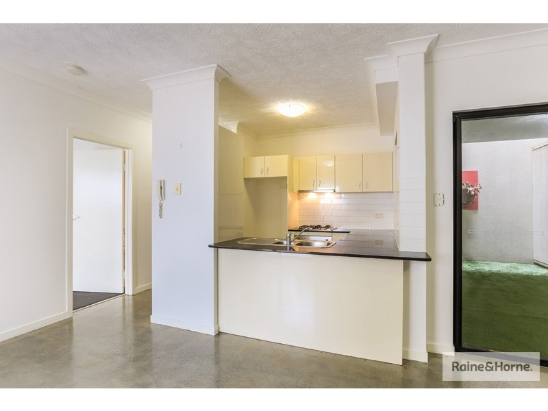 8/120  Commercial Road, Teneriffe QLD 4005