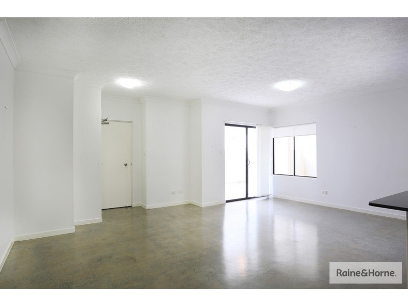8/120  Commercial Road, Teneriffe QLD 4005