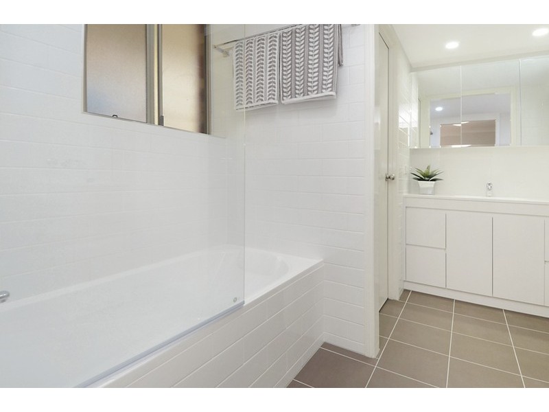 4/100 Bayview Terrace, Clayfield QLD 4011