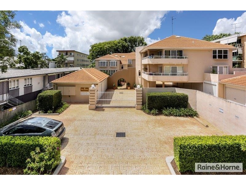 2/102 Langshaw Street, New Farm QLD 4005