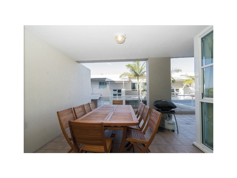 18/27 Vernon Terrace, Teneriffe QLD 4005