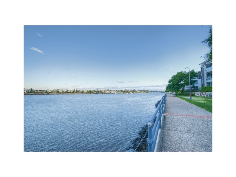 18/27 Vernon Terrace, Teneriffe QLD 4005
