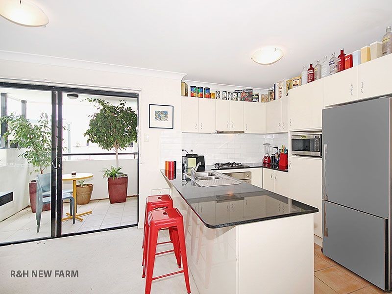 15/120 Commercial Road, Teneriffe QLD 4005