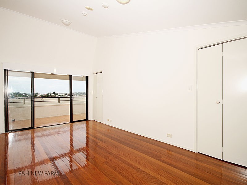 33/693 Brunswick Street, New Farm QLD 4005