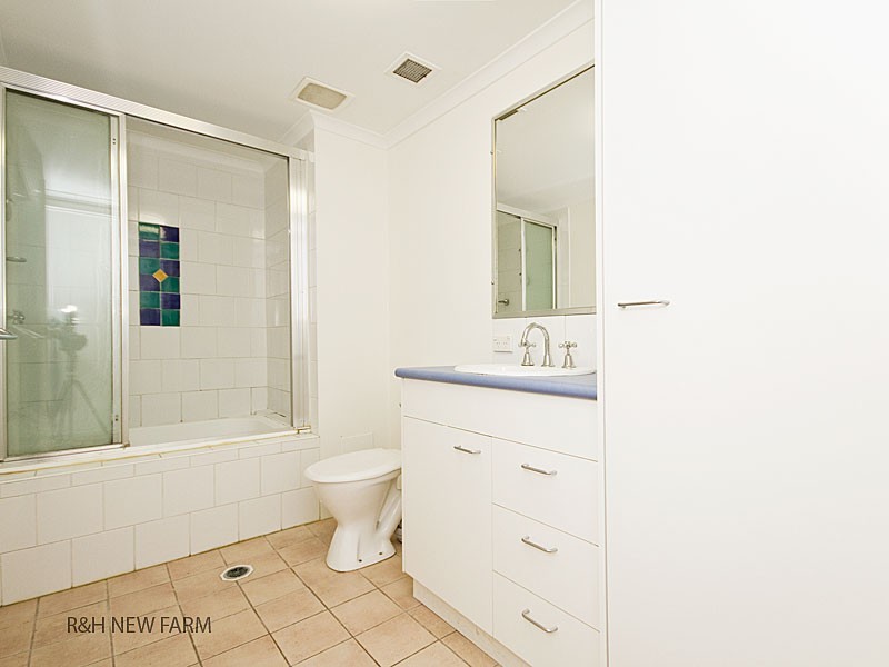 33/693 Brunswick Street, New Farm QLD 4005