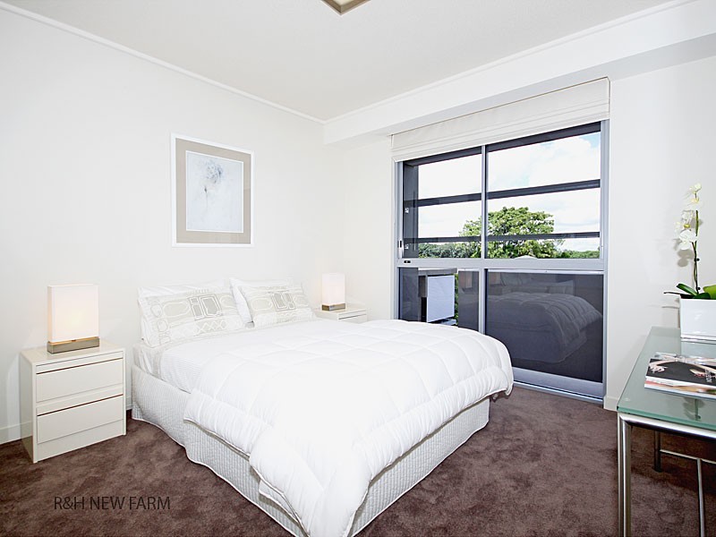 3312/30 Hollins Crescent, New Farm QLD 4005