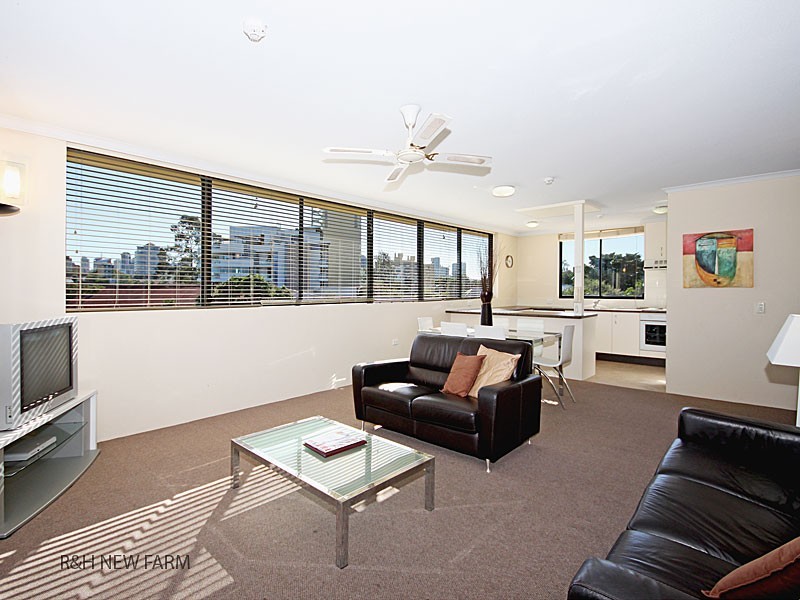 8/150 Oxlade Drive, New Farm QLD 4005