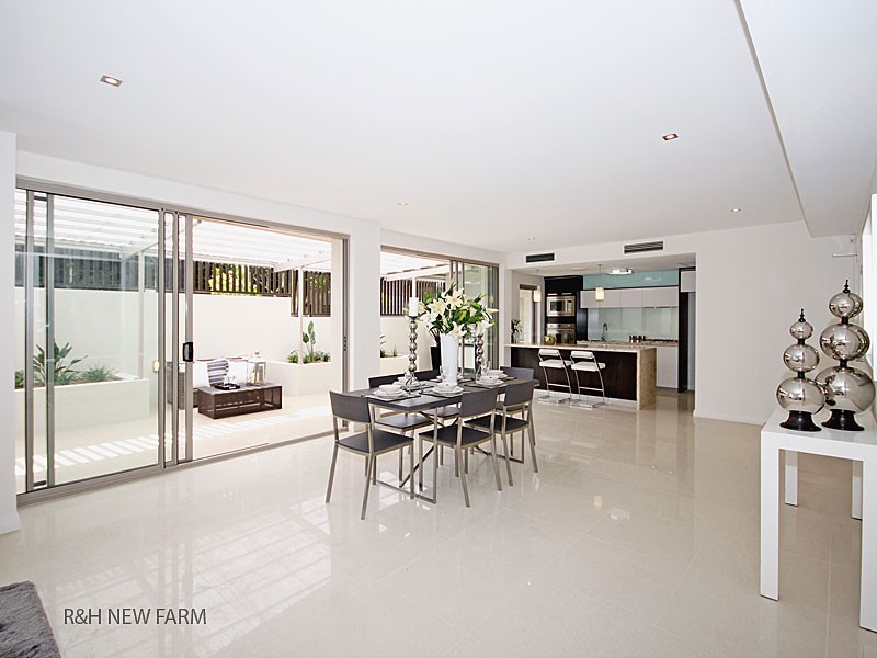 East Brisbane QLD 4169