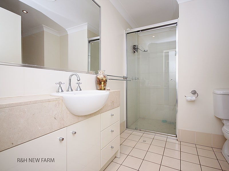 5/120  Commercial Road, Teneriffe QLD 4005