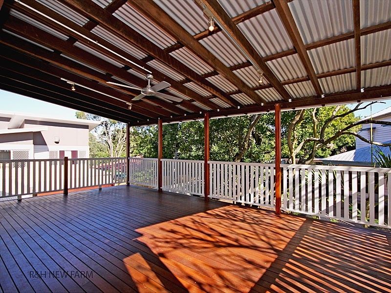10 Dorrington Drive, Ashgrove QLD 4060