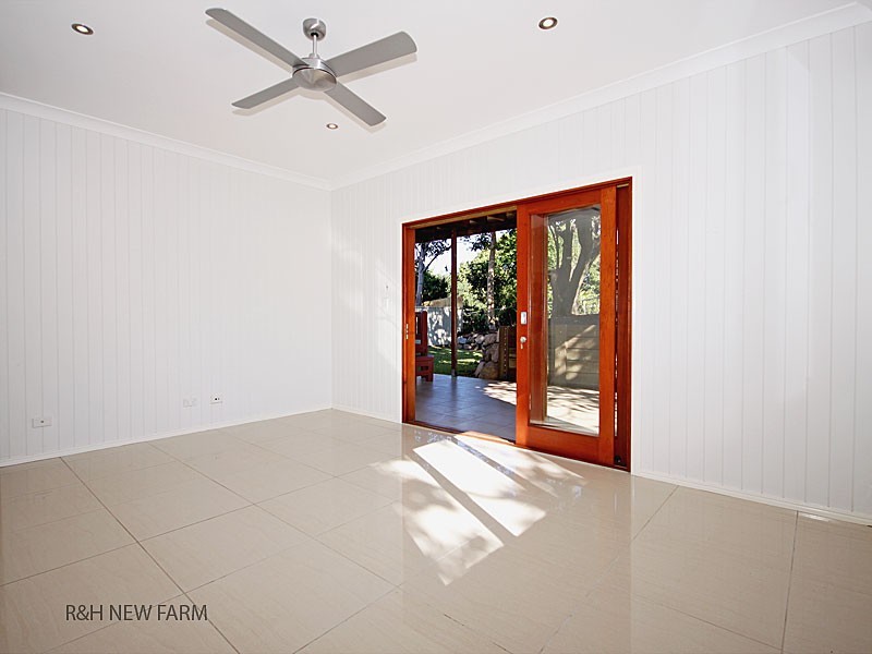 10 Dorrington Drive, Ashgrove QLD 4060