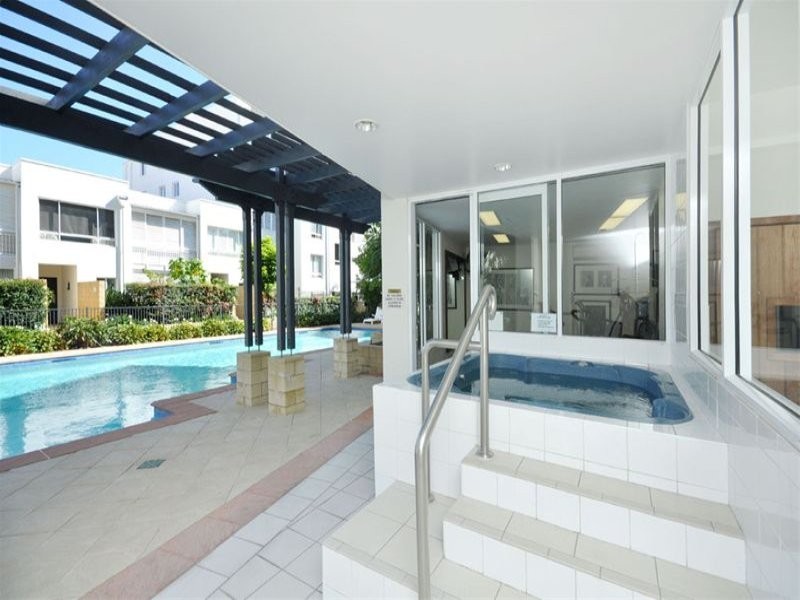 32/6 Merthyr Road, New Farm QLD 4005