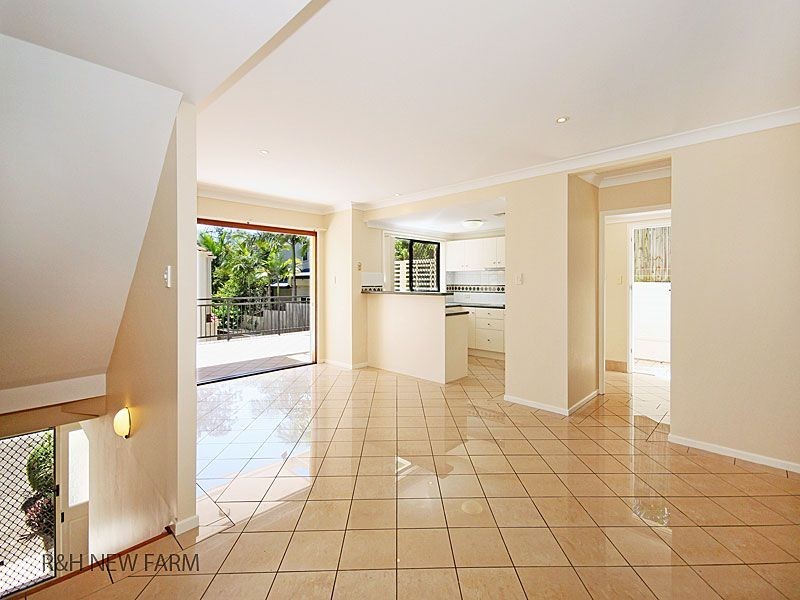 4/7 Indooroopilly Road, Taringa QLD 4068