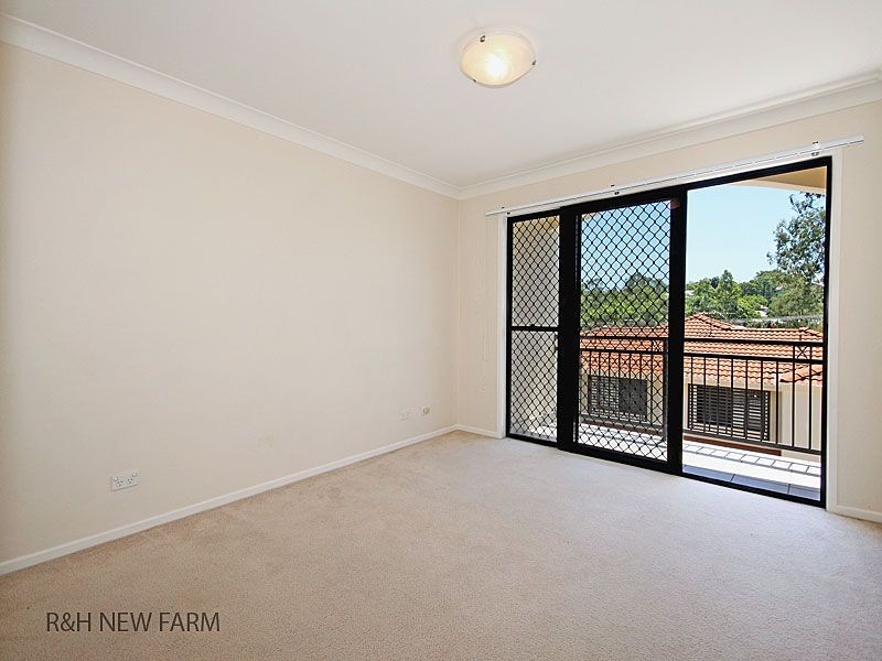 4/7 Indooroopilly Road, Taringa QLD 4068
