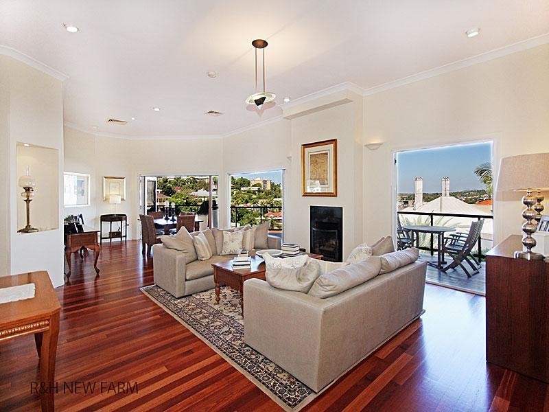 85 Hillside Crescent, Hamilton QLD 4007