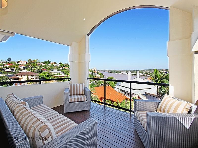85 Hillside Crescent, Hamilton QLD 4007