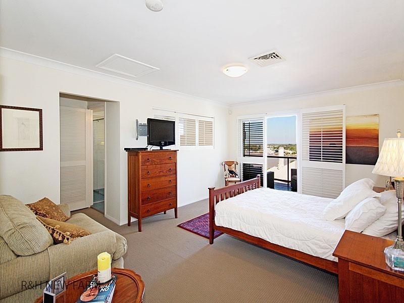 85 Hillside Crescent, Hamilton QLD 4007
