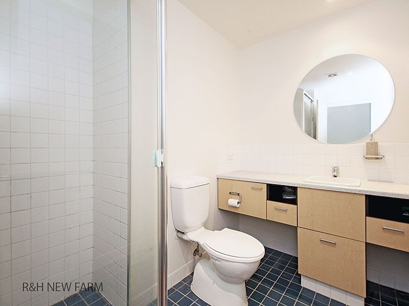 165/8  Dath Street, Teneriffe QLD 4005