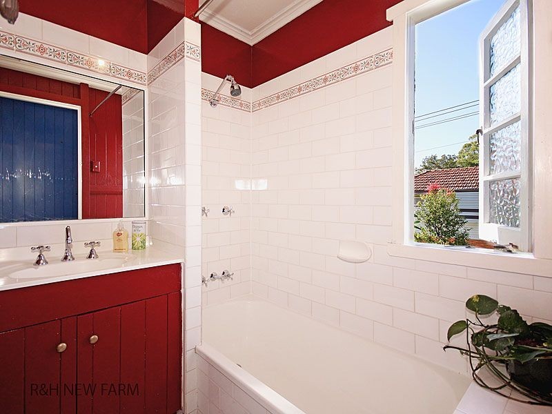 34 Brassey Street, Fairfield QLD 4103