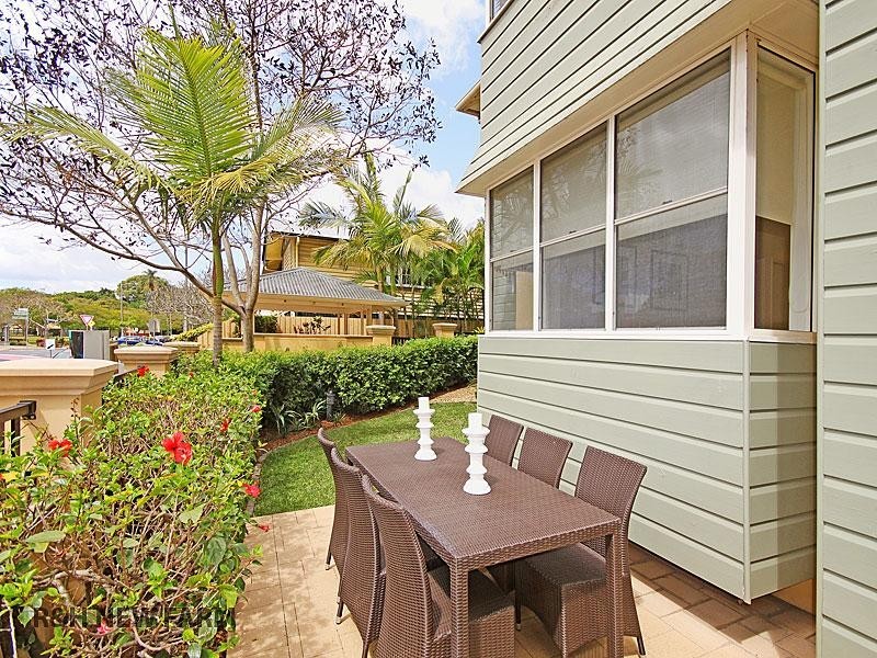 2/925 Brunswick Street, New Farm QLD 4005