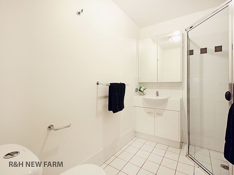 2/925 Brunswick Street, New Farm QLD 4005