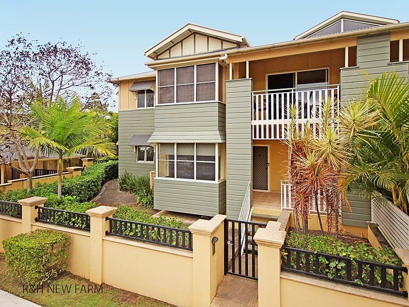 2/925 Brunswick Street, New Farm QLD 4005