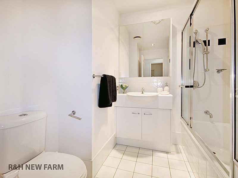 2/925 Brunswick Street, New Farm QLD 4005