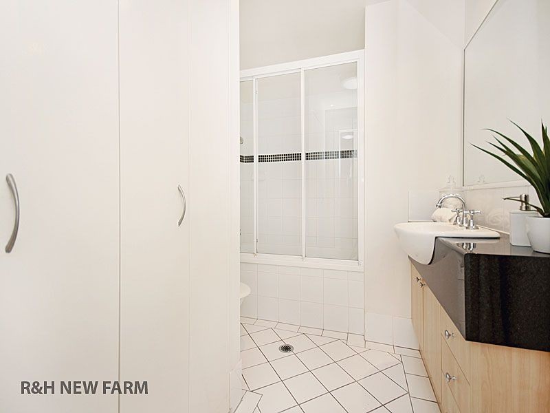 9/140 Commercial Road, Teneriffe QLD 4005