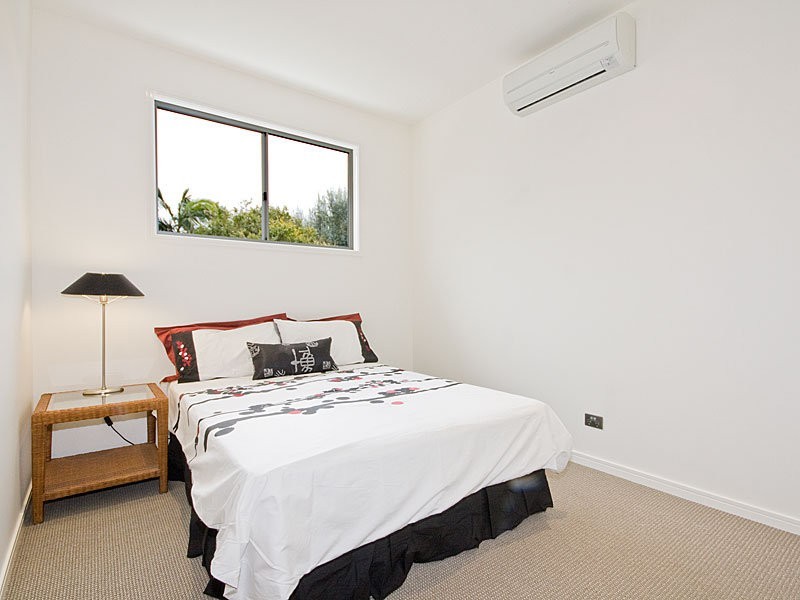 25 Fuljames Lane, New Farm QLD 4005