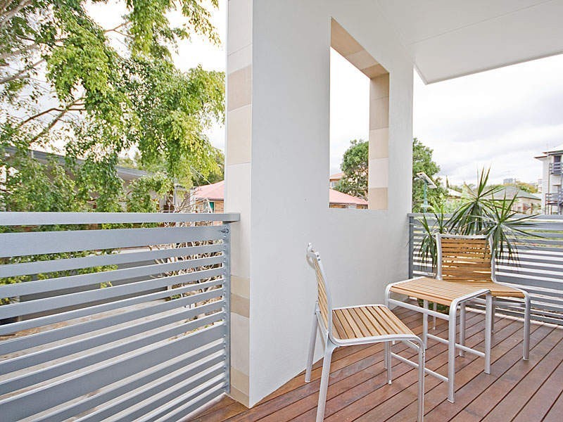 25 Fuljames Lane, New Farm QLD 4005