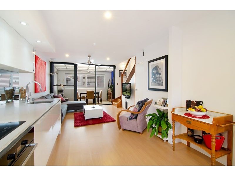 17/120 Sydney Street, New Farm QLD 4005