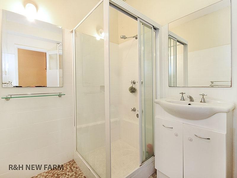 4/66 Merthyr Road, New Farm QLD 4005