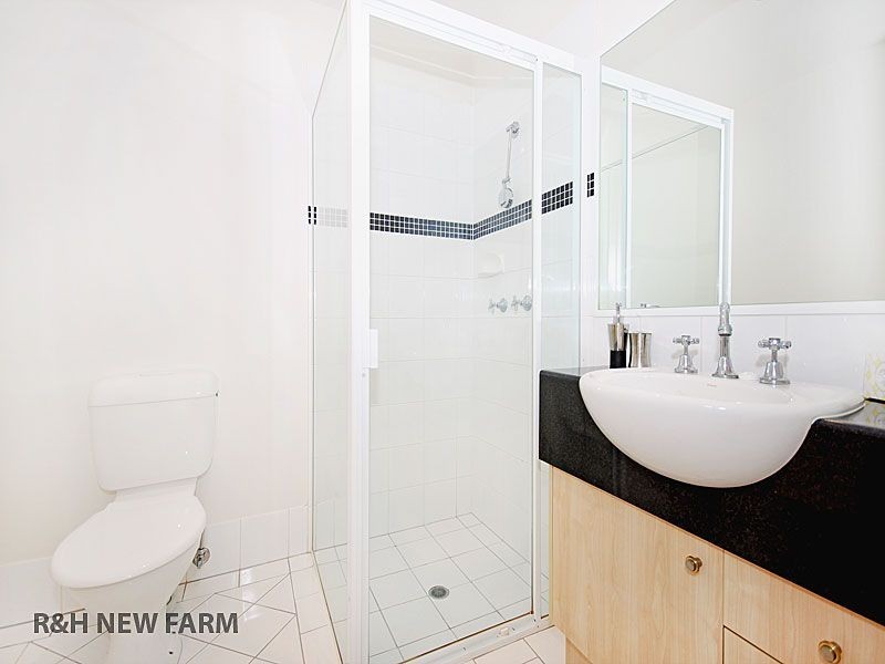 12/140 Commercial Road, Teneriffe QLD 4005