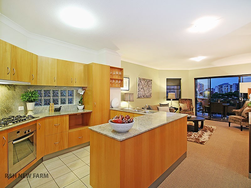 8/37 Moray Street, New Farm QLD 4005